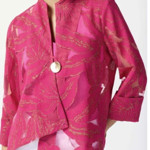 🦩Gorgeous jacket in pink with appliqué flowers